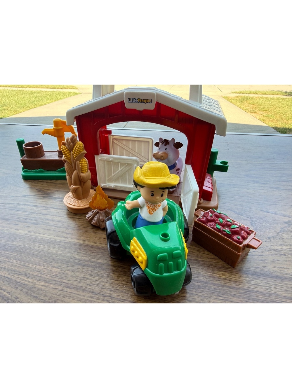 FP Little People 2002-2005 Discovering Animals At The Farm #77309 Near Complete